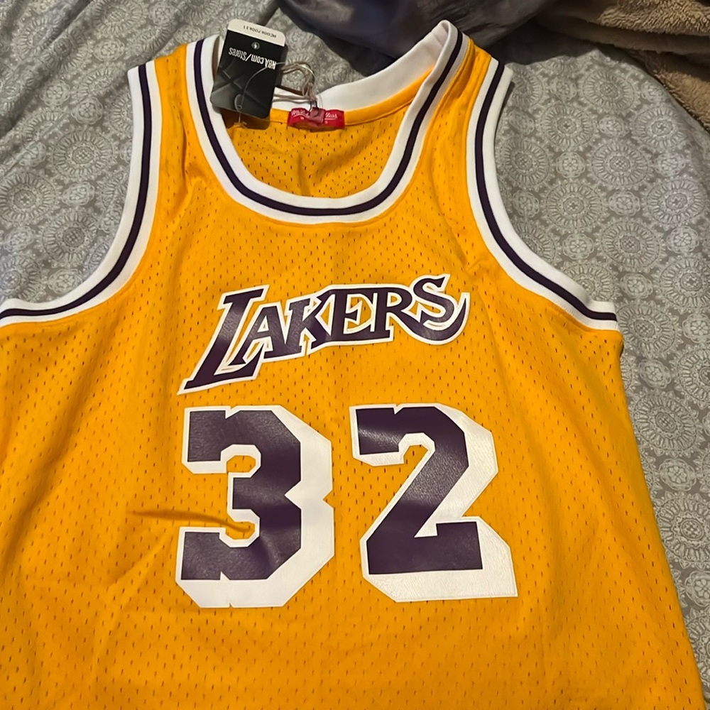 Lakers, Magic Johnson jersey.